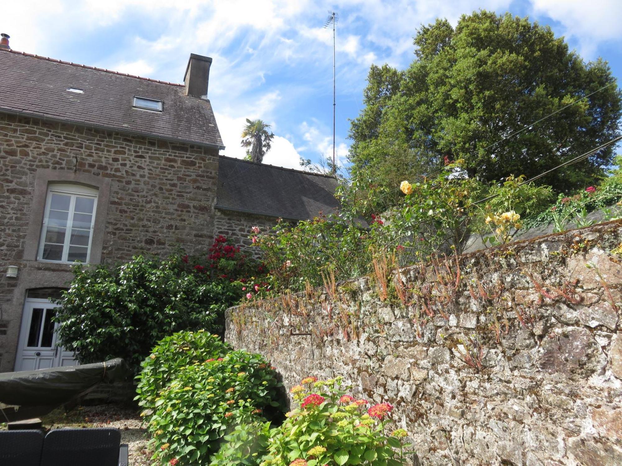 Le Jardin A Mordreuc Bed and Breakfast Pleudihen-sur-Rance Exteriör bild